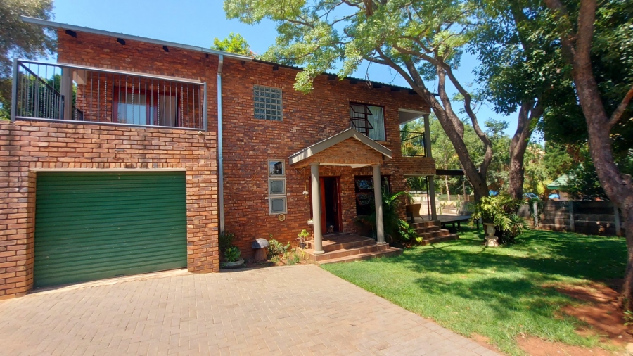 4 Bedroom Property for Sale in Meerhof North West